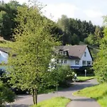Hotel-pension-waldblick Garni