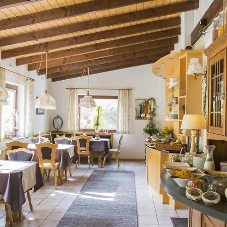 ホテル Hotel-pension-waldblick Garni 3*